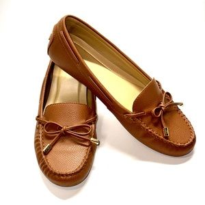 MICHAEL Michael Kors Bow Tie Loafers | 9M